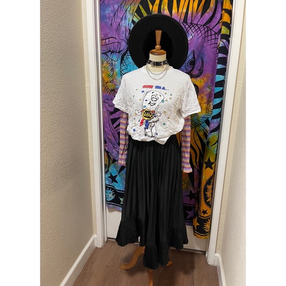 🌈 Stylish colorful graphic shirt - Picture 10 of 11